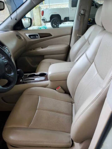 2017 Nissan Pathfinder Platinum