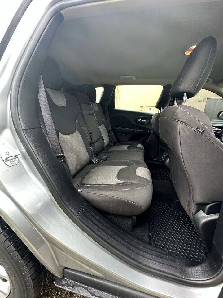 2014 JEEP Cherokee SUV / Crossover - $13,999