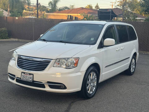 2013 Chrysler Town and Country Touring