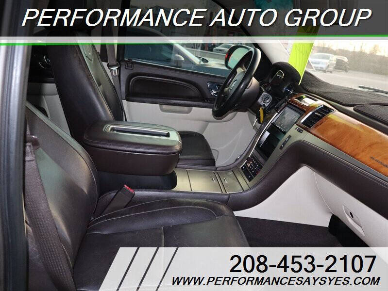 2013 Cadillac Escalade Platinum Edition