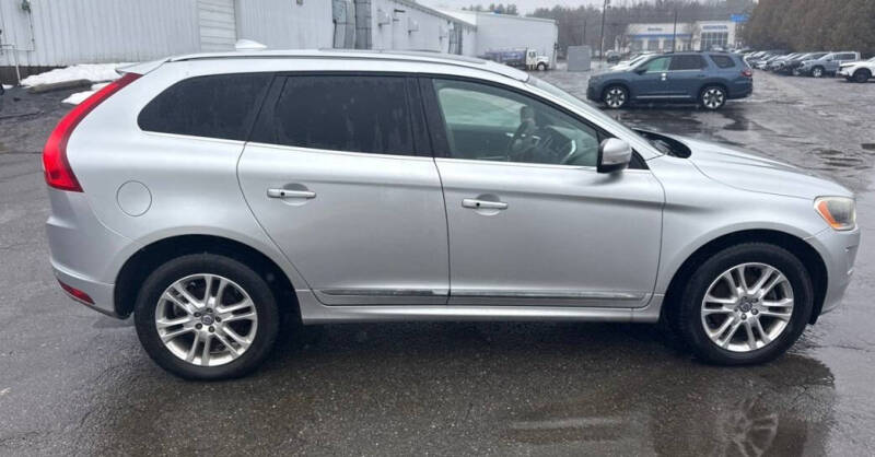 2016 Volvo XC60 T5 Drive-E Platinum