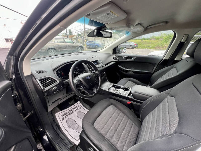 2019 Ford Edge SE