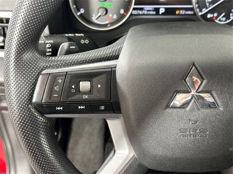 2022 Mitsubishi Outlander ES
