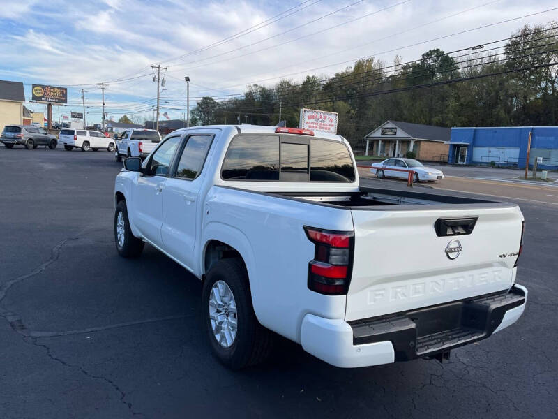 2022 Nissan Frontier SV photo 6