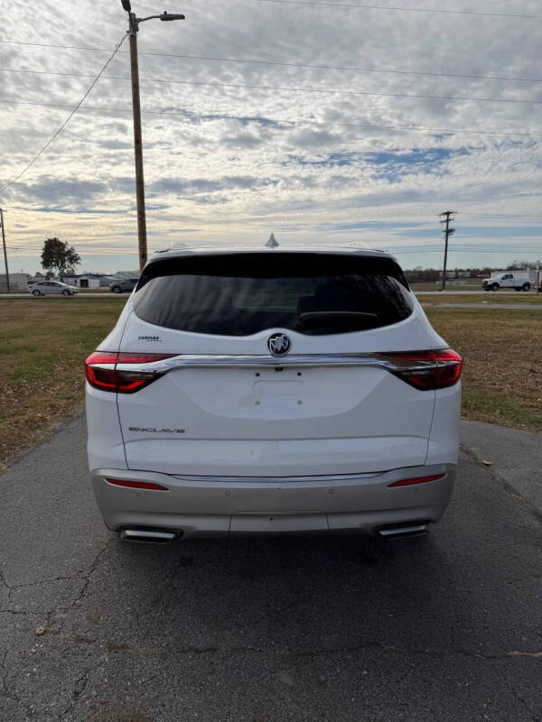 2020 Buick Enclave Essence