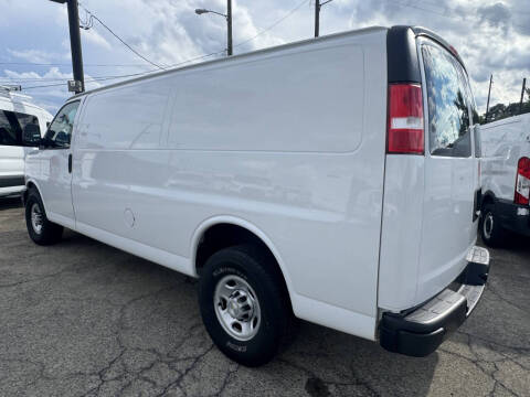 2021 Chevrolet Express 2500