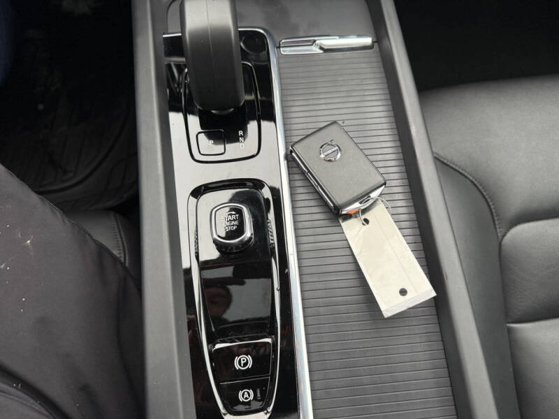 2025 Volvo S60 B5 Core