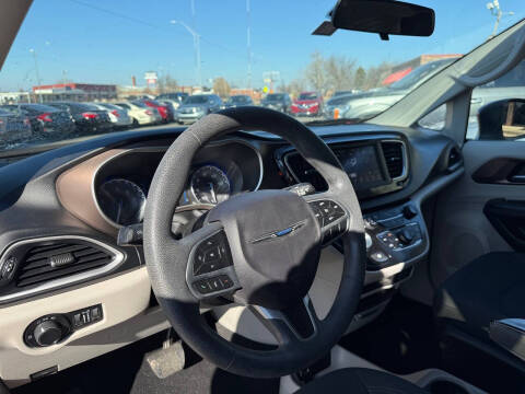 2018 Chrysler Pacifica LX