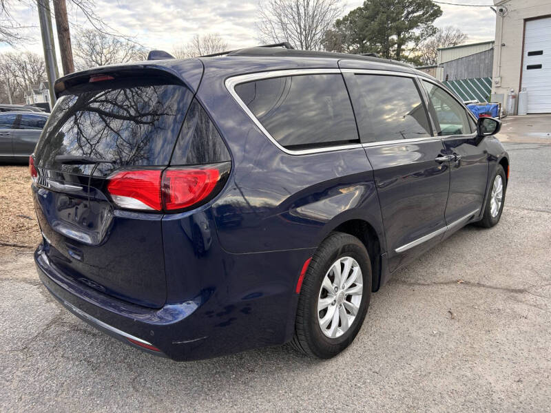 2017 Chrysler Pacifica Touring Plus