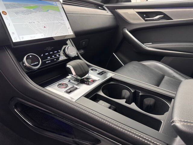 2024 Jaguar F-PACE P250 R-Dynamic S