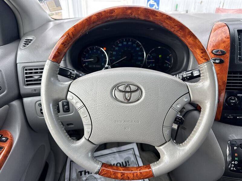 2008 Toyota Sienna XLE Limited