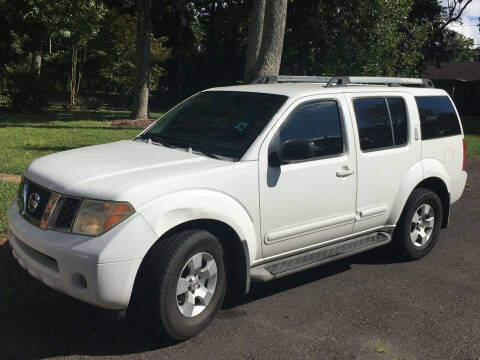 2006 Nissan Pathfinder for sale at HESSCars.com in Charlotte NC
