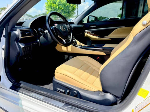 2017 Lexus RC 200t
