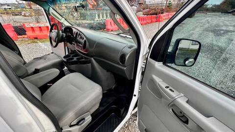 2008 Ford E-Series E-250