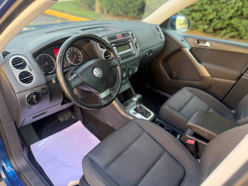 2009 Volkswagen Tiguan SE 4Motion