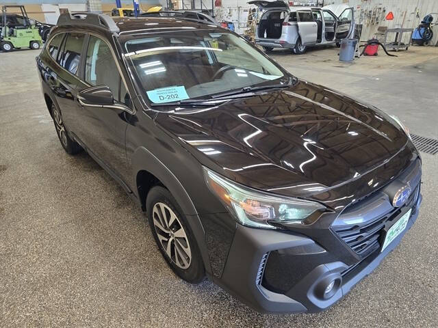 2023 Subaru Outback Premium's photo