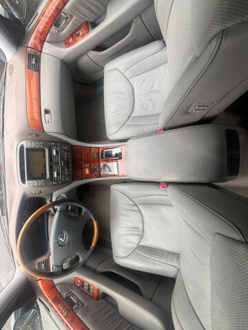2004 Lexus LS 430