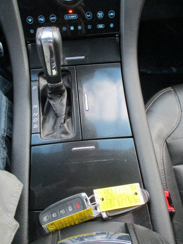 2015 Ford Taurus SHO