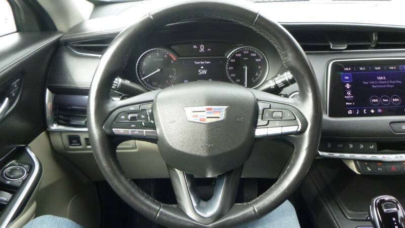 2023 Cadillac XT4 Luxury