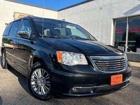 2016 Chrysler Town and Country for sale at HIGHLINE AUTO LLC in Kenosha WI