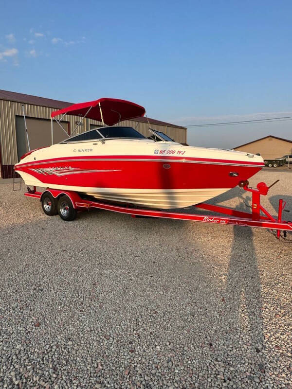 2006 Rinker 246BR