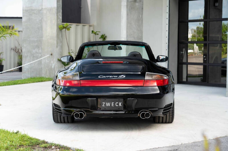 2004 Porsche 911 Carrera 4S