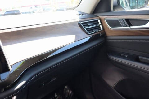 2025 Volkswagen Atlas SE