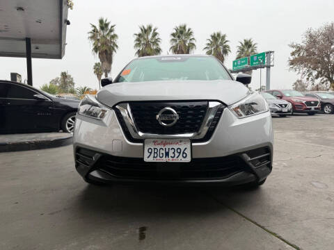 2020 Nissan Kicks S