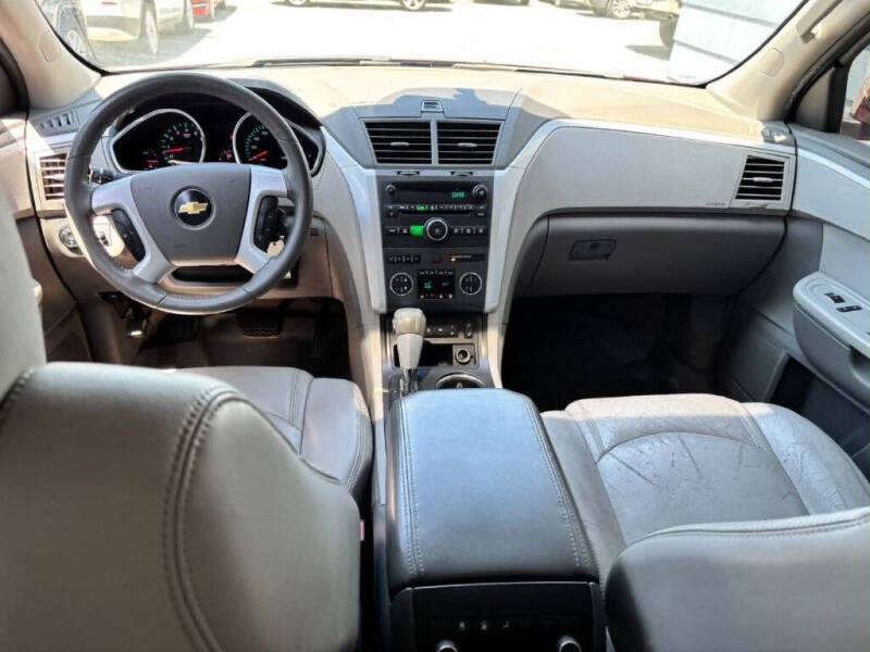 2011 Chevrolet Traverse LT