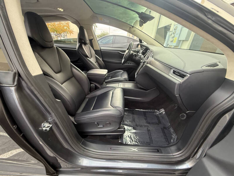 2017 Tesla Model X 75D