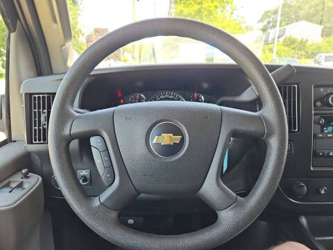 2024 Chevrolet Express 2500