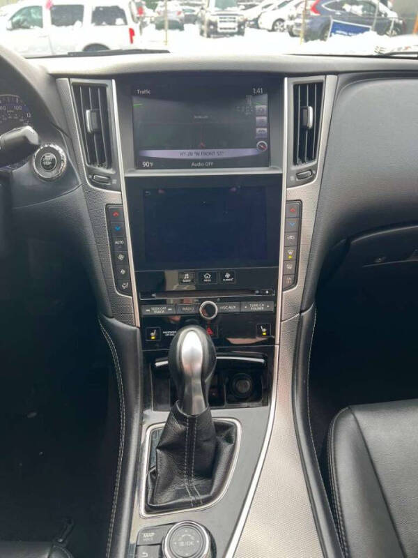 2017 Infiniti Q50 2.0T