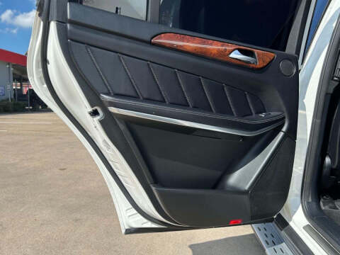 2014 Mercedes-Benz GL-Class GL 550 4MATIC