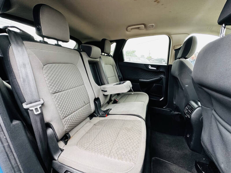 2020 Ford Escape SE