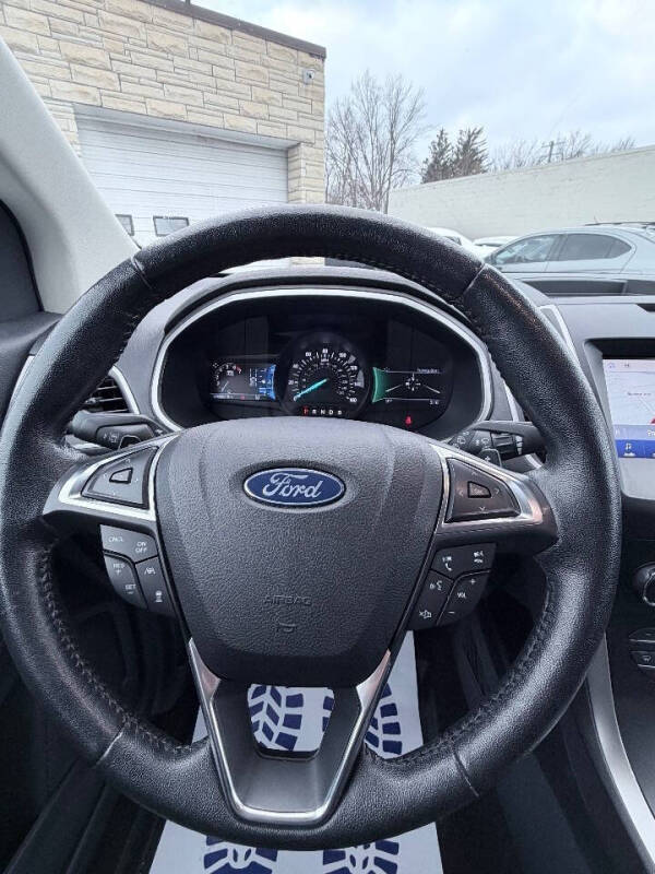 2020 Ford Edge SEL