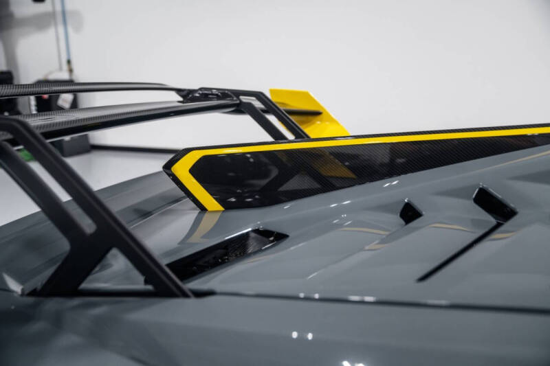 2023 Lamborghini Huracan STO