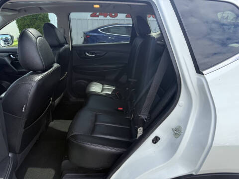 2017 Nissan Rogue SL