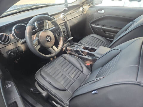 2008 Ford Mustang V6 Deluxe