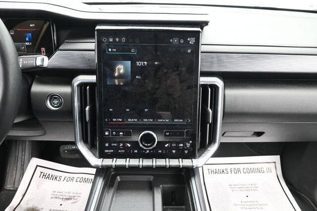 2024 GMC Acadia Elevation