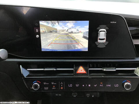 2023 Kia Niro SX