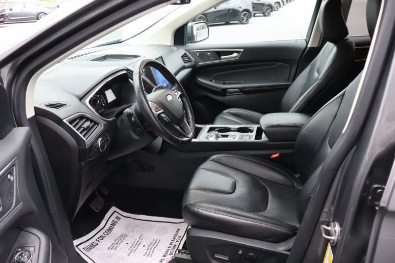 2021 Ford Edge Titanium