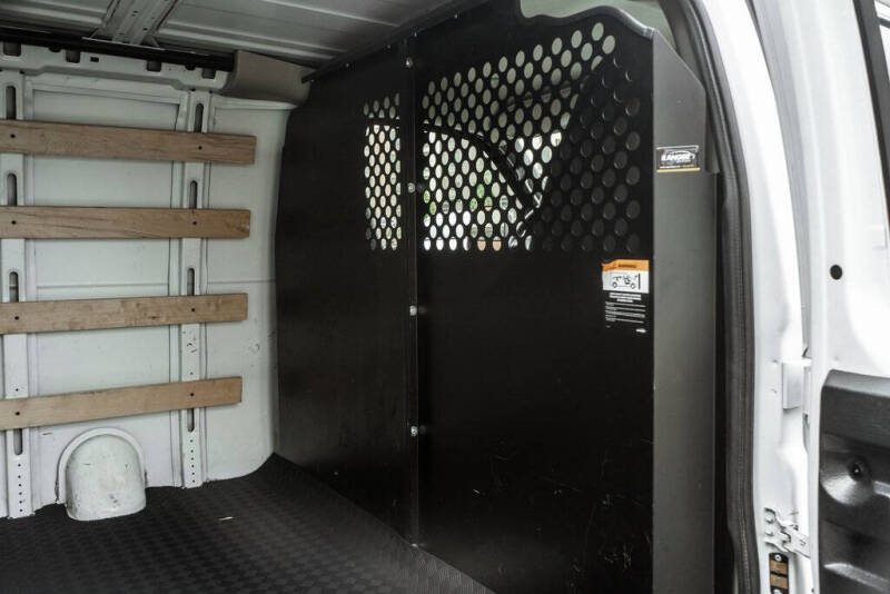 2023 GMC Savana 2500