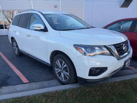 2019 Nissan Pathfinder SL