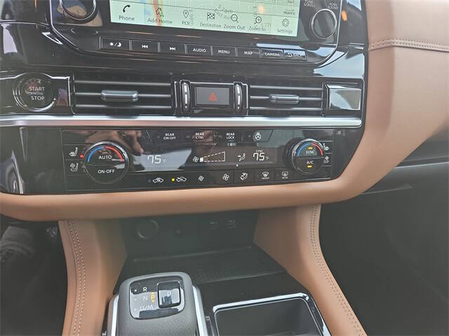 2025 Nissan Pathfinder Platinum