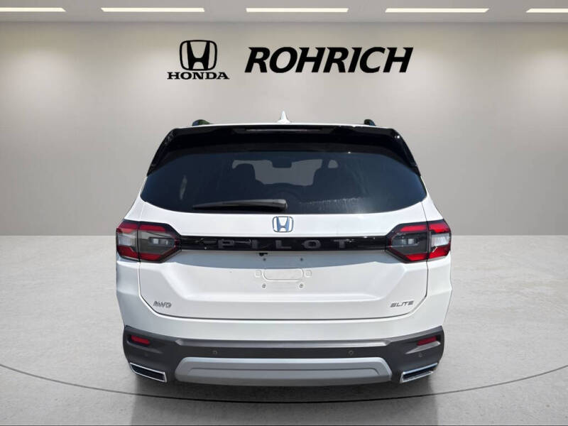 2023 Honda Pilot Elite