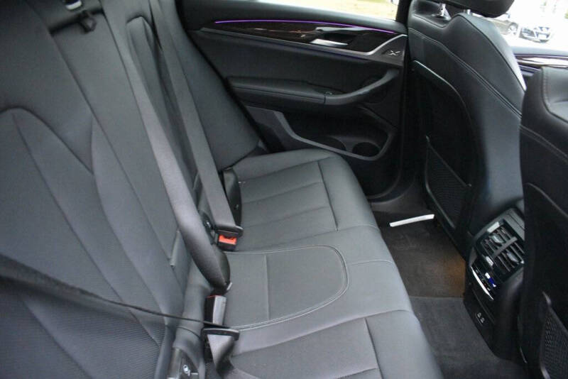 2024 BMW X4 xDrive30i