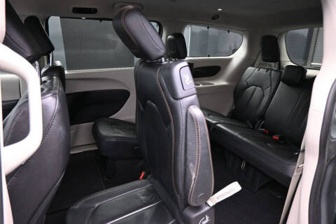 2020 Chrysler Pacifica Touring L
