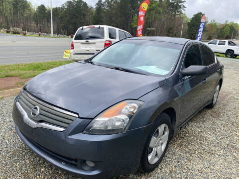 2008 Nissan Altima for sale at Triple B Auto Sales in Siler City NC