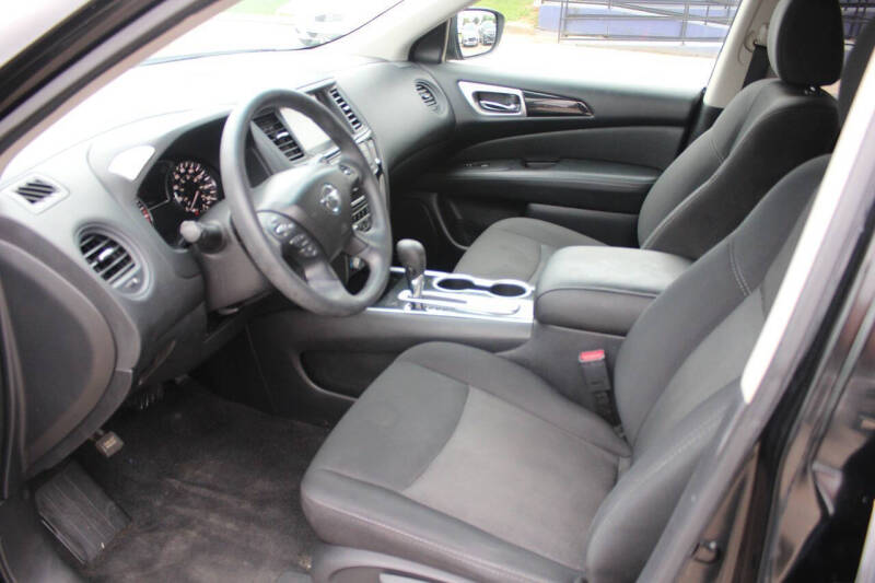 2019 Nissan Pathfinder S
