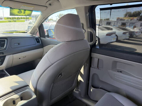 2016 Kia Sedona LX